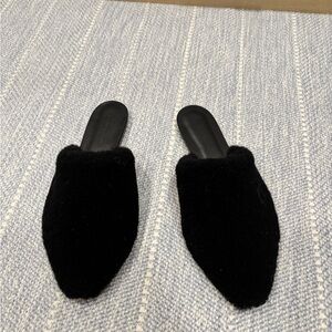 Jenni Kayne Black Leather and faux fur mules/slides